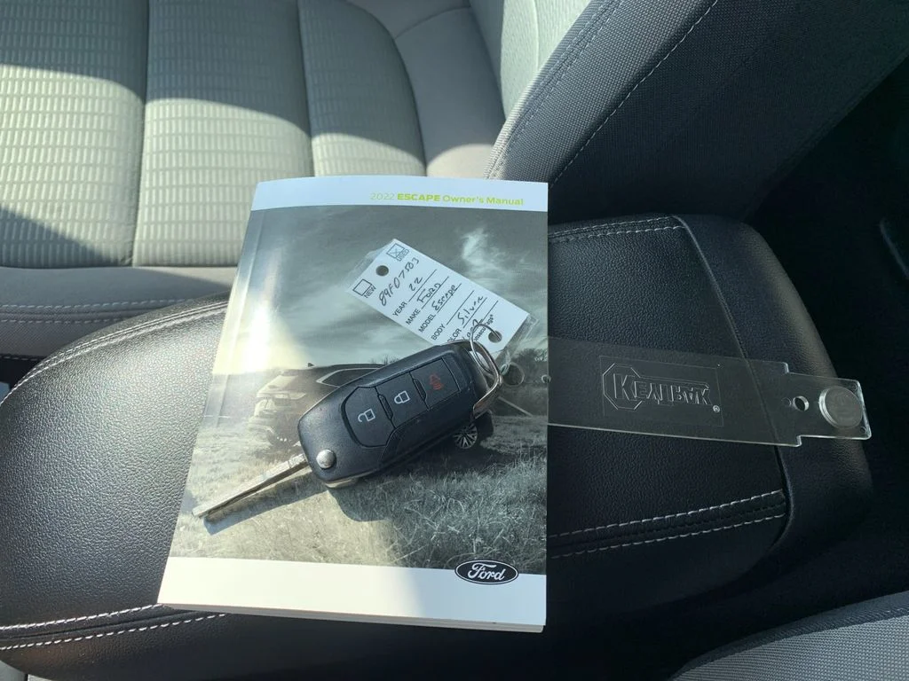 Used 2022 Silver Ford S image 9