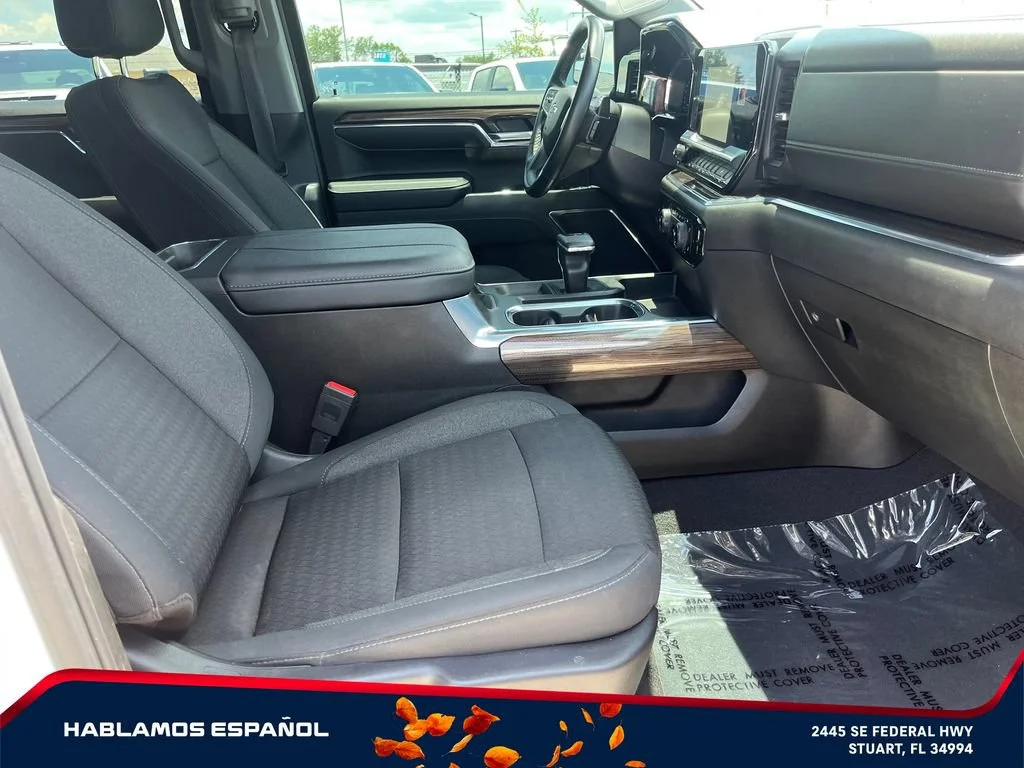 Used 2024 Summit White Chevrolet RST image 19