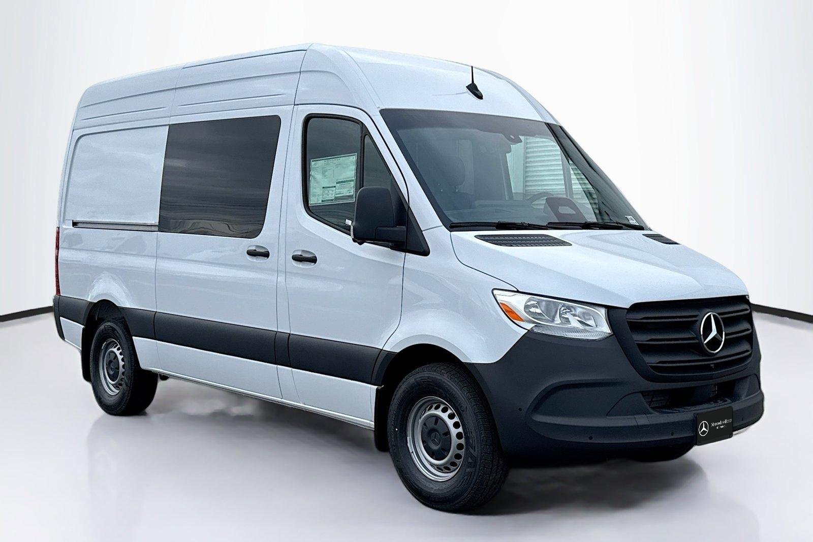 New 2026 Arctic White Mercedes-Benz  image 3