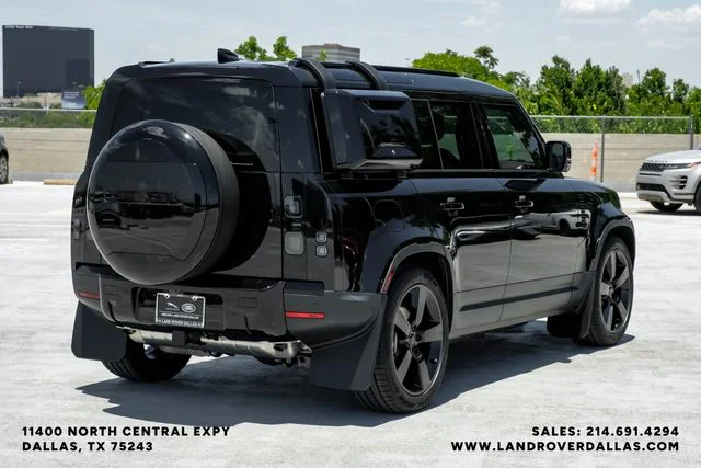 New 2026 Santorini Black Land Rover S image 6