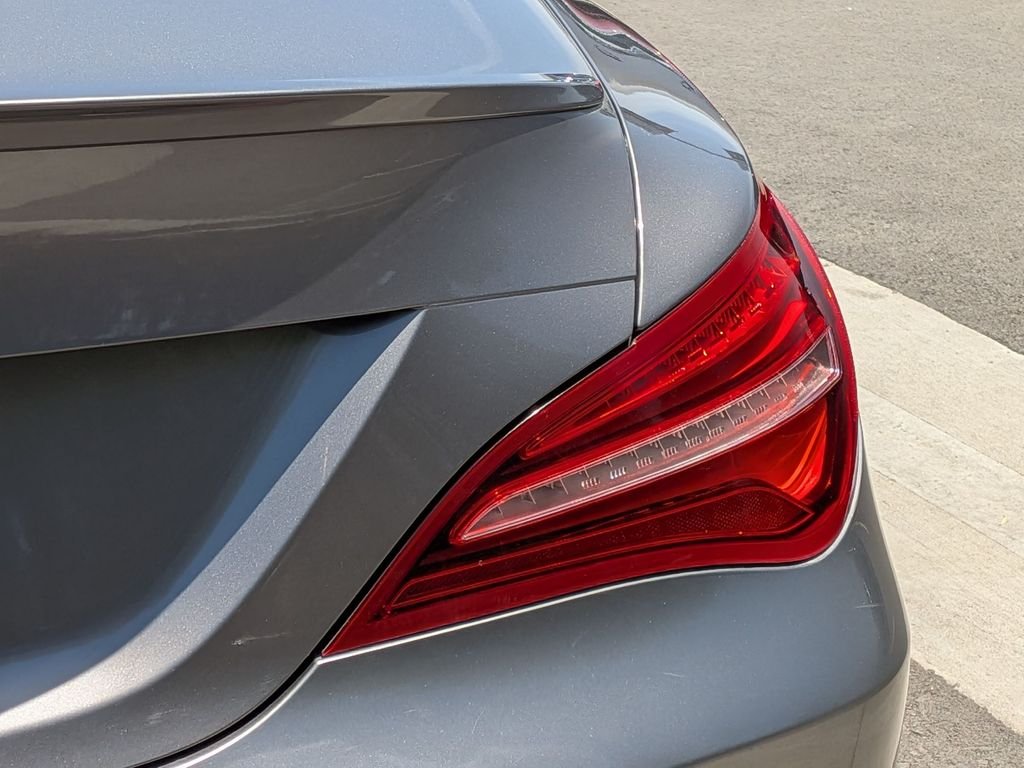 Used 2018  Mercedes-Benz CLA 250 image 26