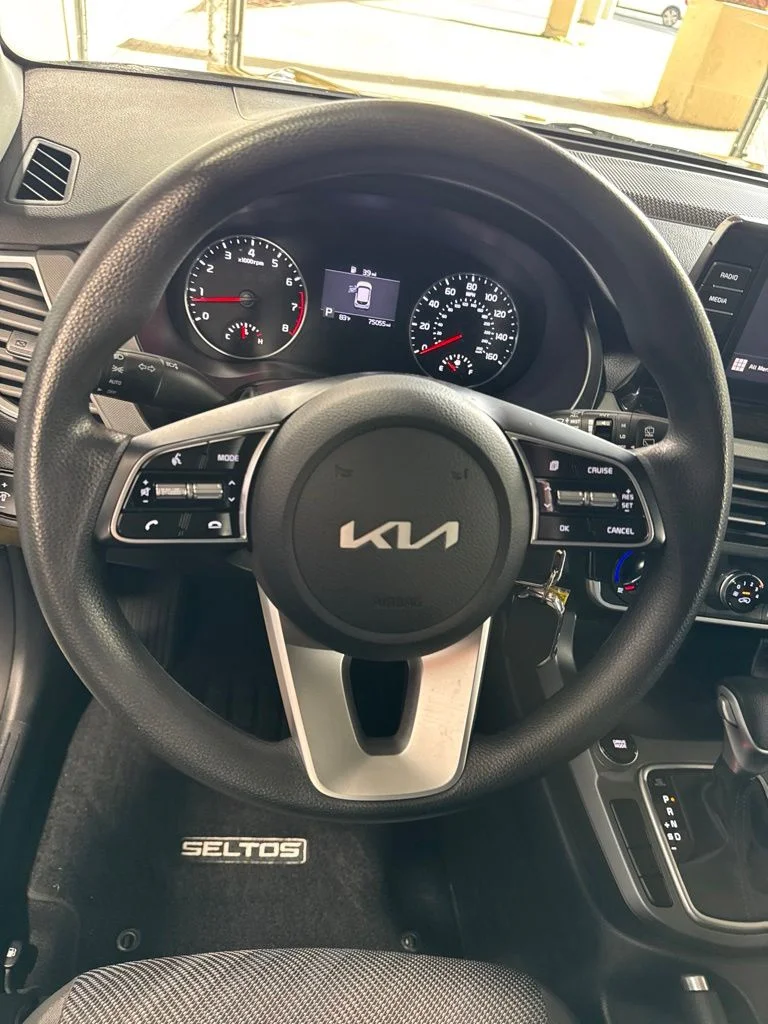 Used 2022 Yellow Kia LX image 36
