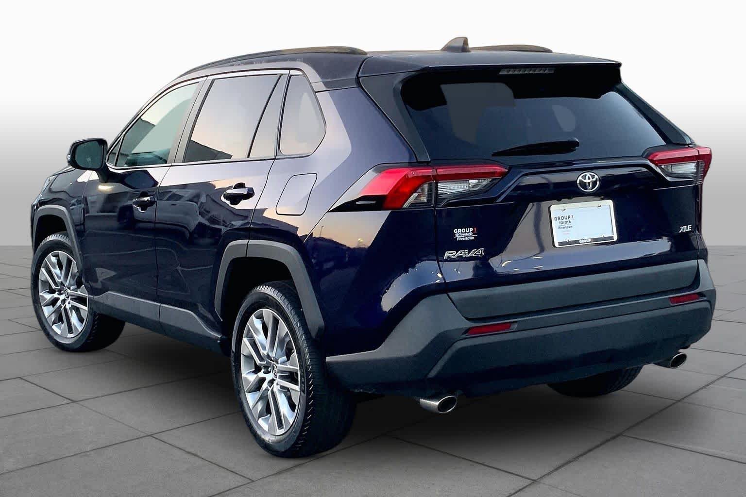 Used 2022 Blueprint Toyota XLE Premium image 10