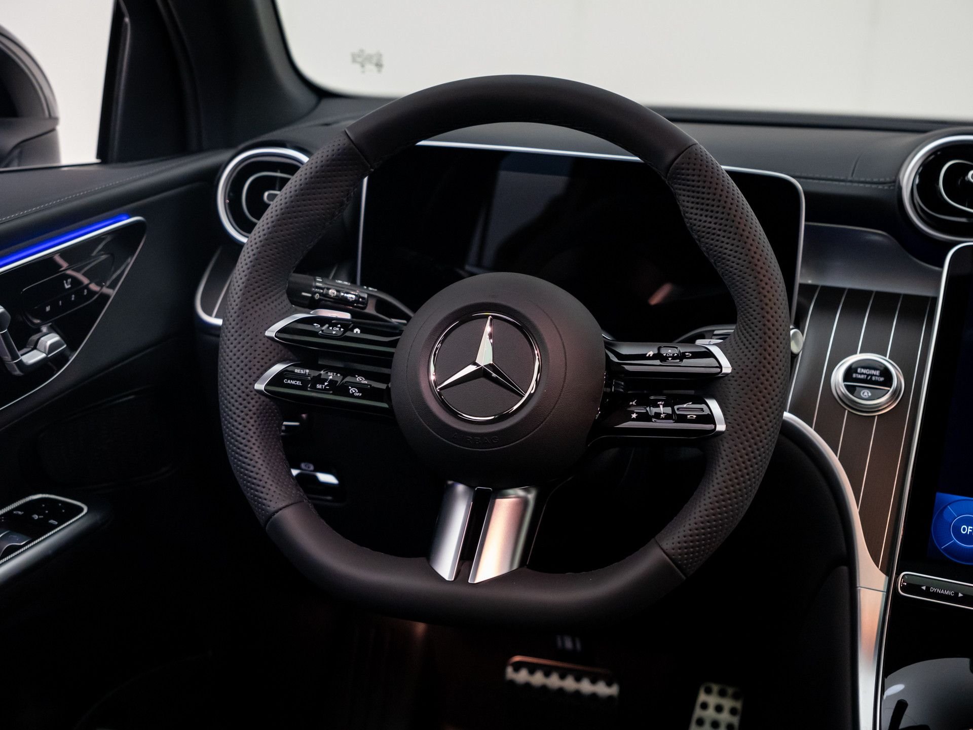New 2026 Black Mercedes-Benz GLC 300 image 11