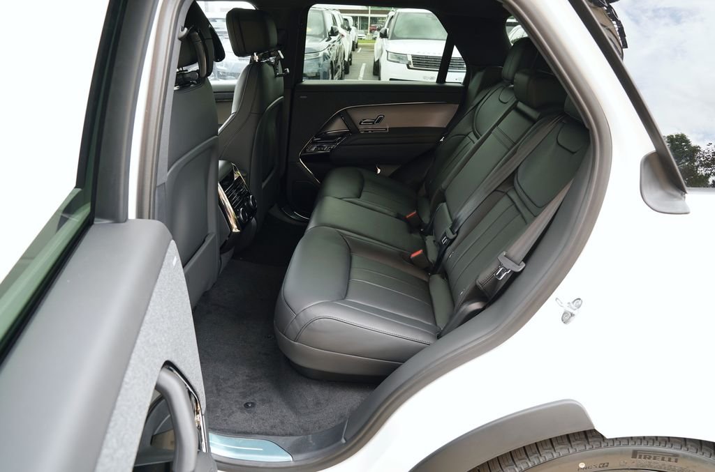 Used 2026 White Land Rover SE image 30