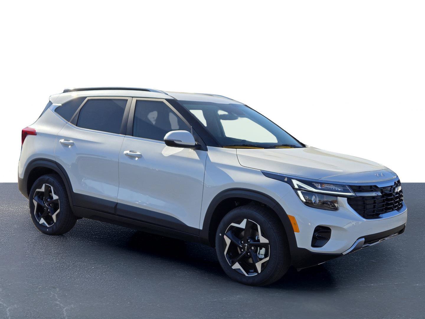 New 2026 Snow White Pearl Kia EX image 6