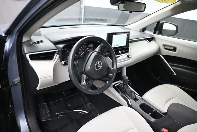 Used 2025 Blue Toyota L image 22