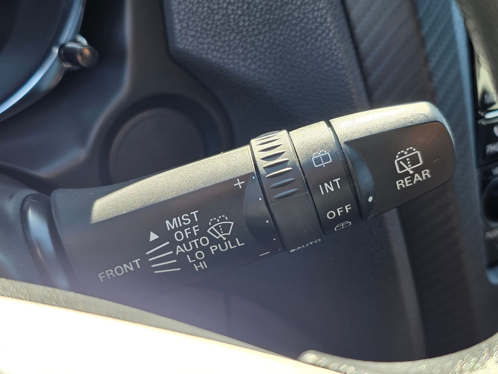 Used 2023  Mitsubishi 2.0 ES image 38