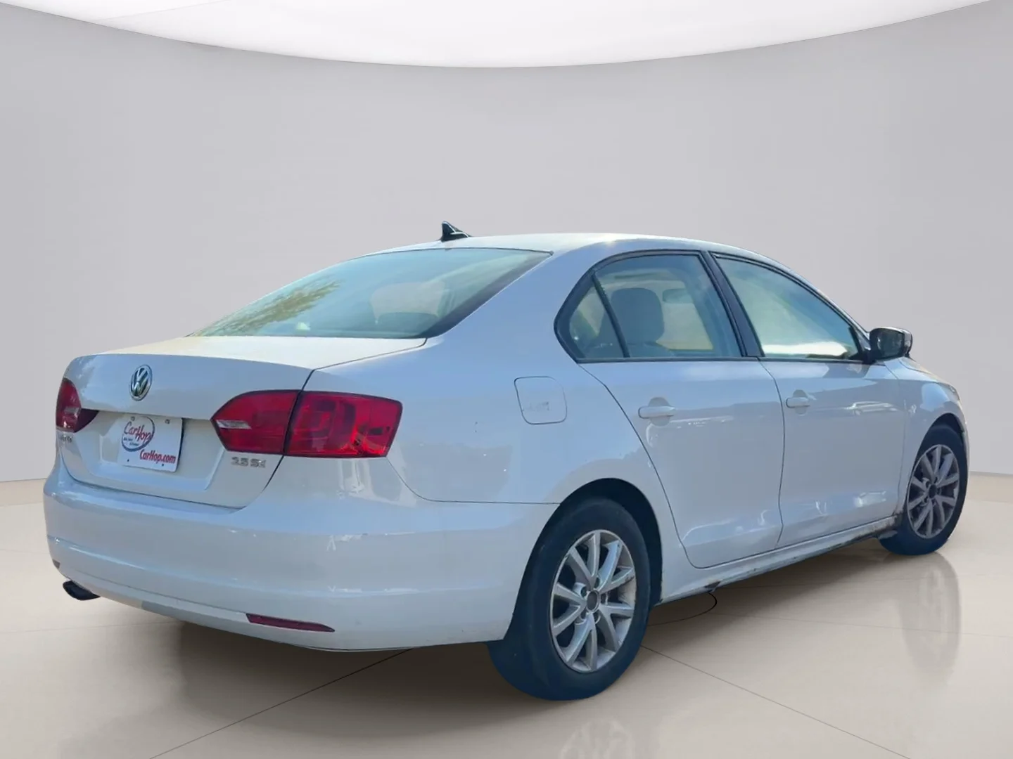 Used 2012 White Volkswagen SE image 5