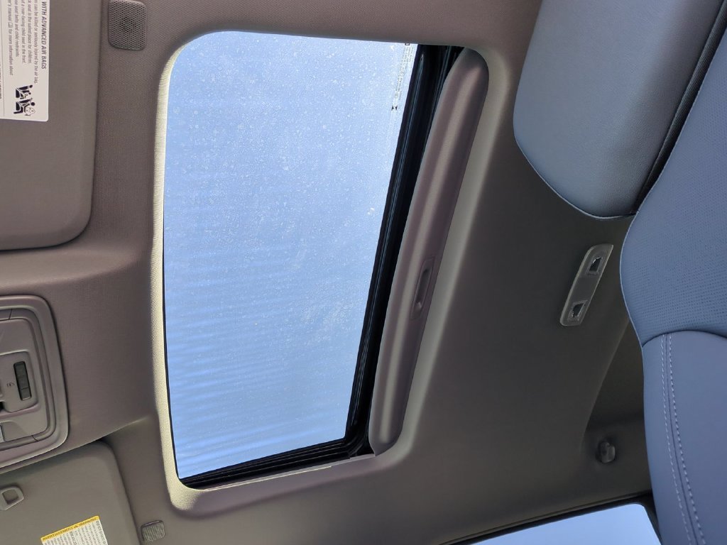 2026 GMC Sierra 1500 SLT - Photo 18