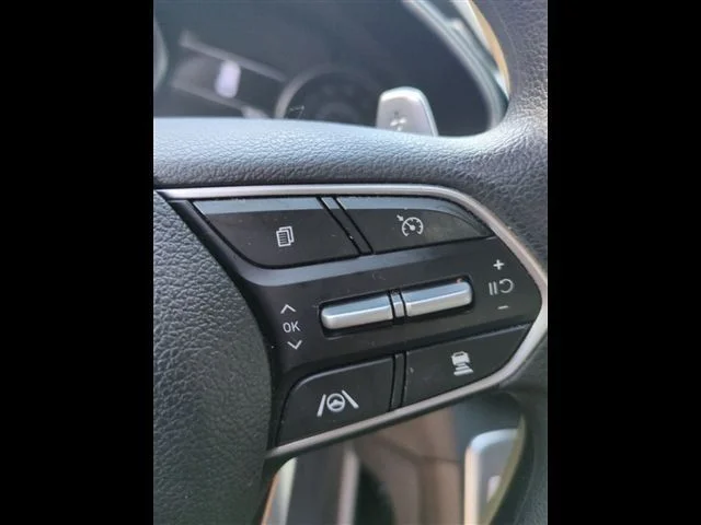 Used 2022 Black Hyundai SEL image 10