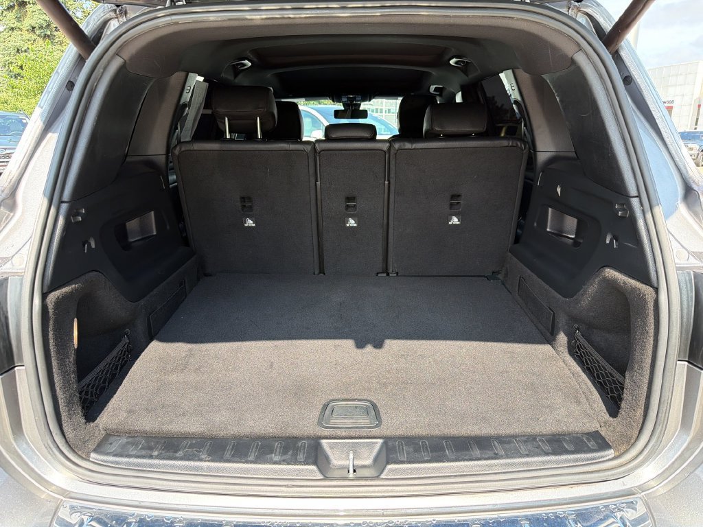 Used 2021 Silver Mercedes-Benz GLB 250 image 35