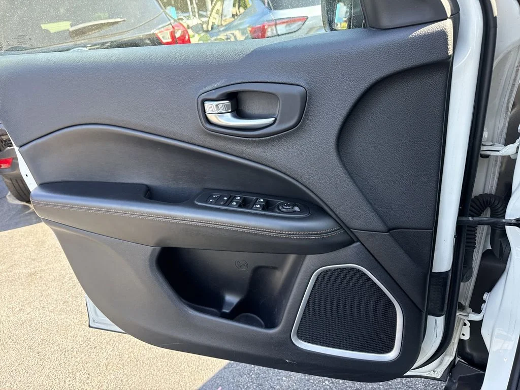 Used 2020 White Clearcoat Jeep Limited image 24