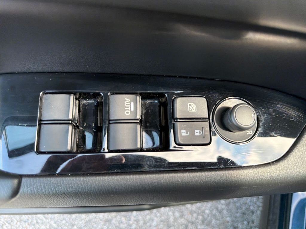 Used 2017 Deep Crystal Blue Mica Mazda Touring image 42
