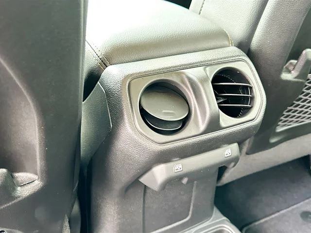 New 2026 Mojito Exterior Paint Jeep Sahara image 18