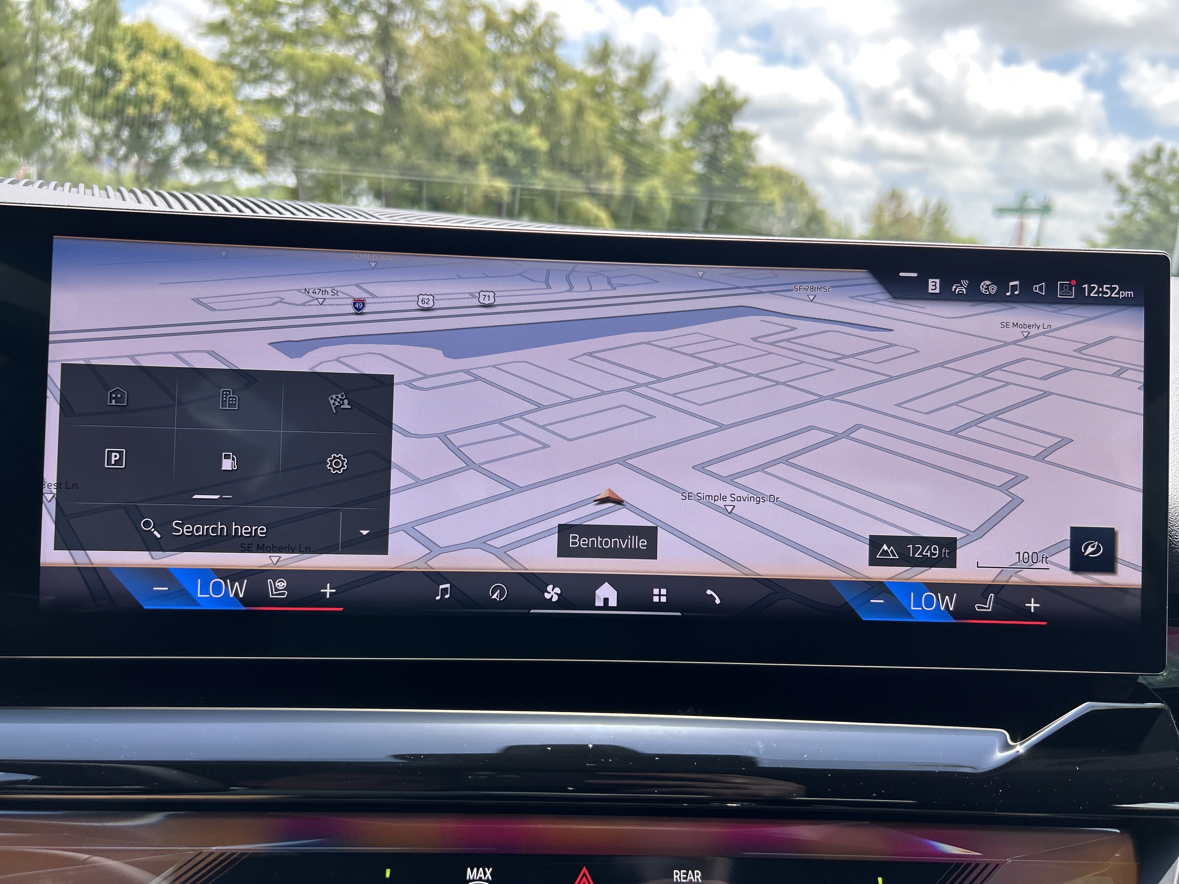 New 2026 OXIDE GREY BMW 550e xDrive image 10