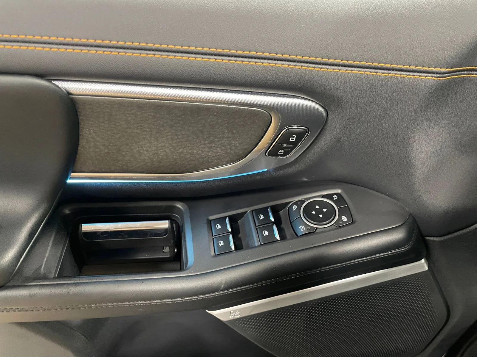 New 2026 Agate Black Metallic Ford Tremor image 18