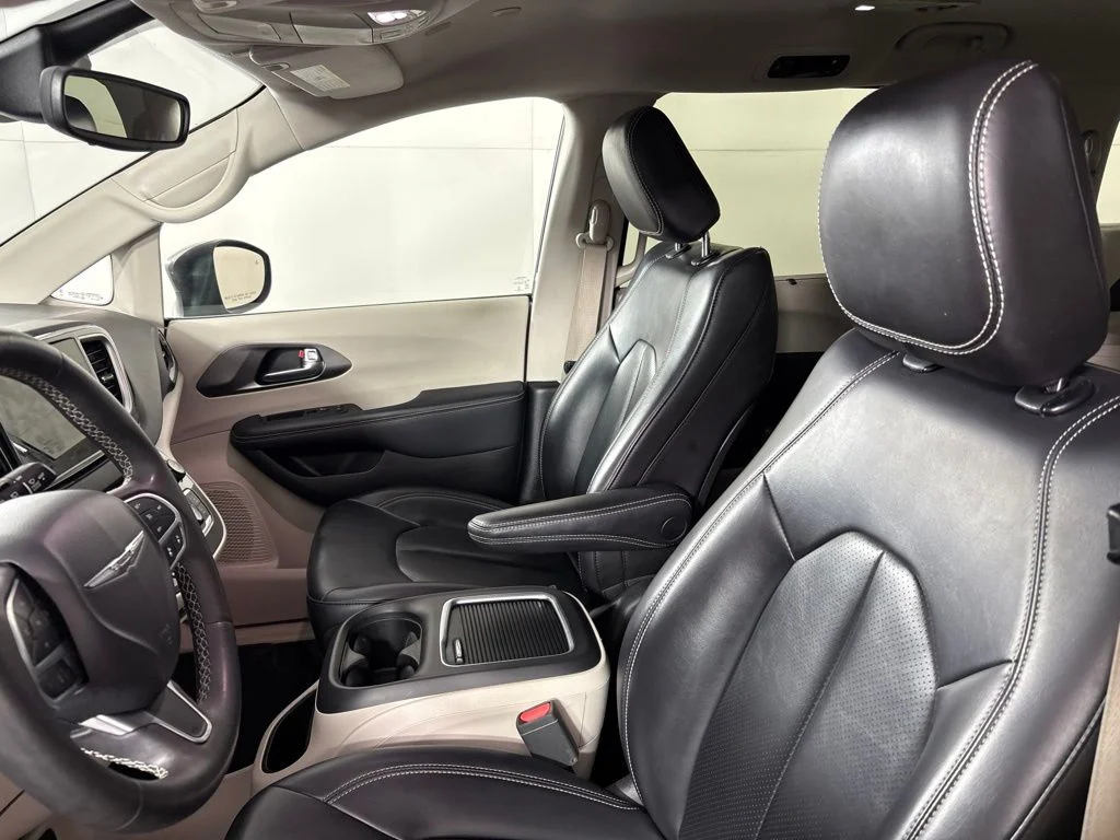 Used 2023 Gray Chrysler Touring L image 35