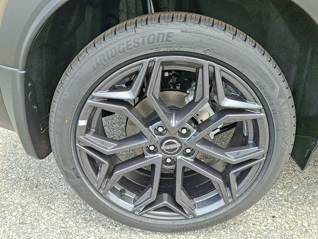 New 2026 Canyon Bronze Metallic Nissan SR image 5