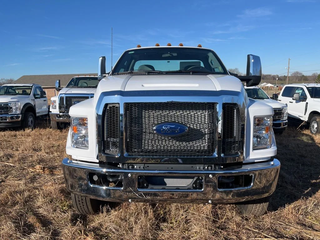 New 2025 Oxford White Ford F-750 SD Gas Straight Frame image 2