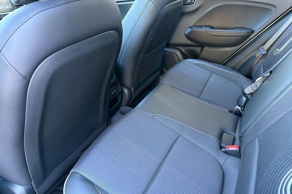 New 2026 White Hyundai SEL w/Two-Tone Roof image 9