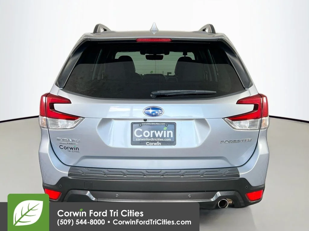 Used 2020 Ice Silver Metallic Subaru Limited image 14