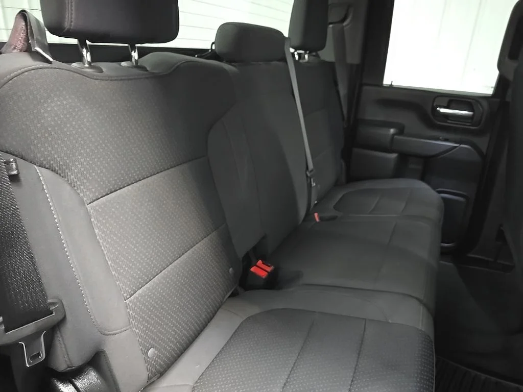 Used 2021 White Chevrolet Custom image 16