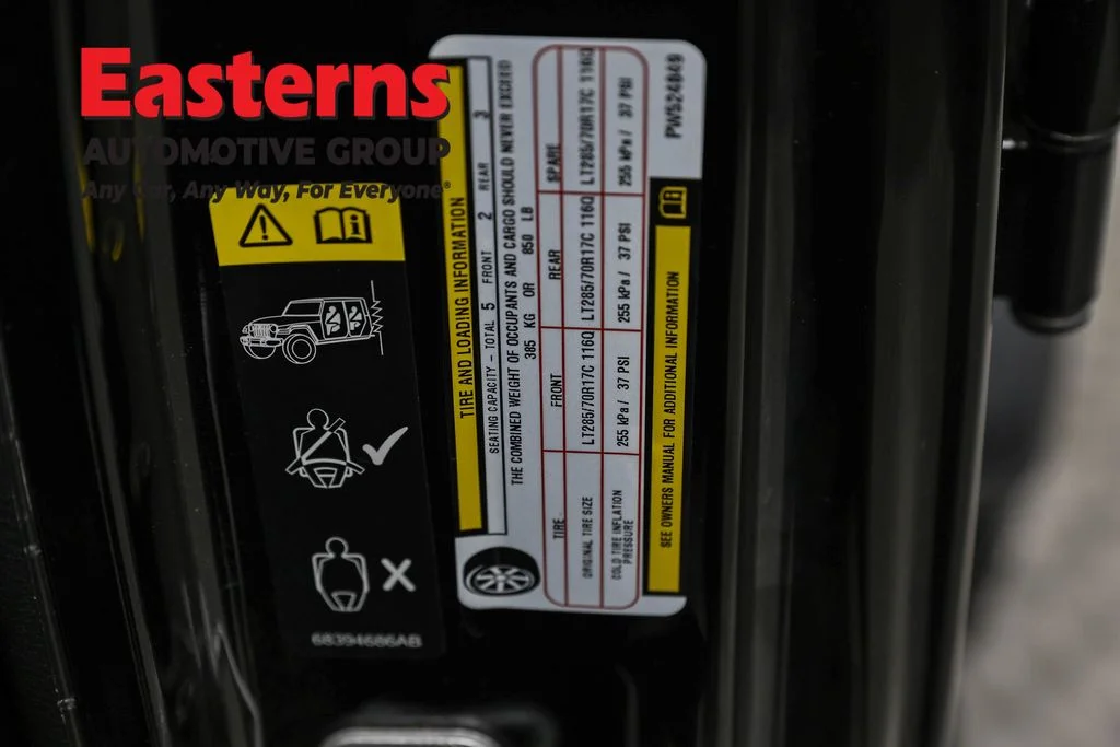 Used 2023 Black Jeep Rubicon 4xe image 39