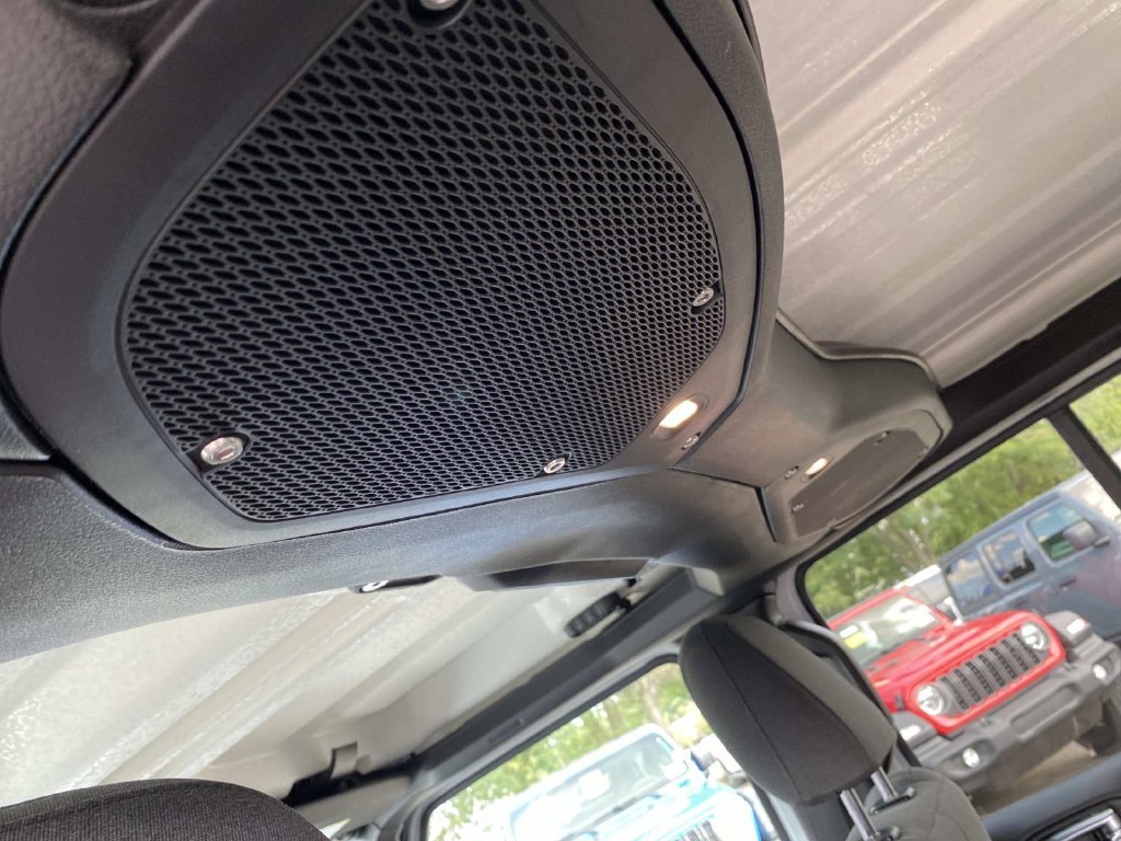 Used 2026 White Jeep Sahara image 10