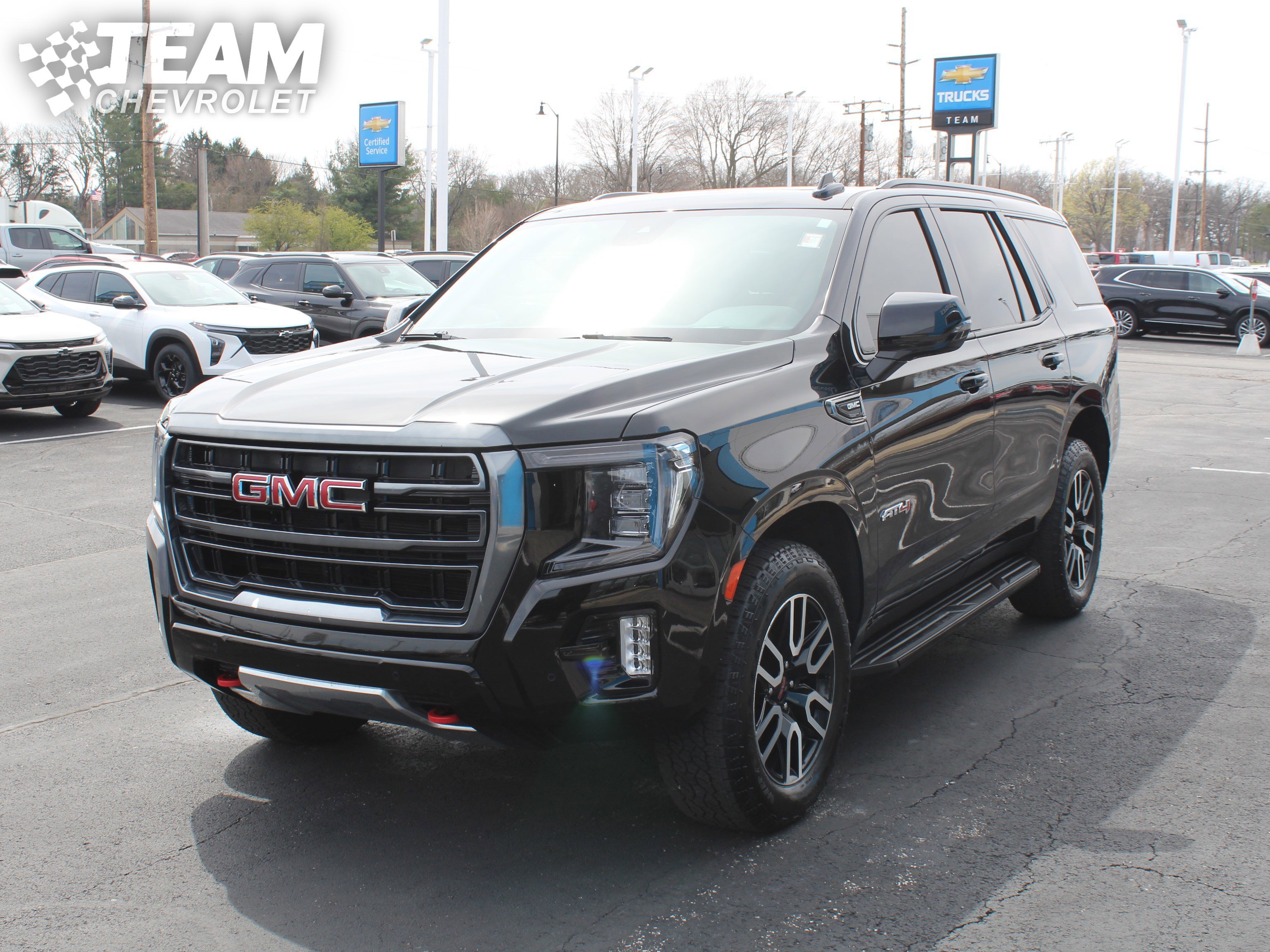 2023 GMC Yukon AT4 - Photo 8