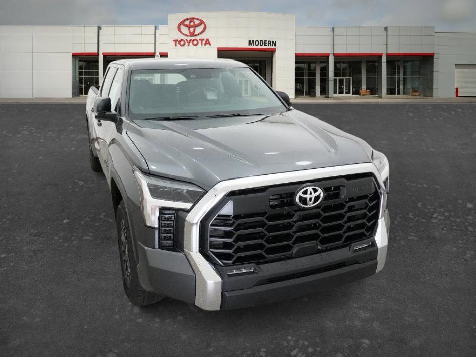 New 2026 Magnetic Gray Meta Toyota SR5 image 11