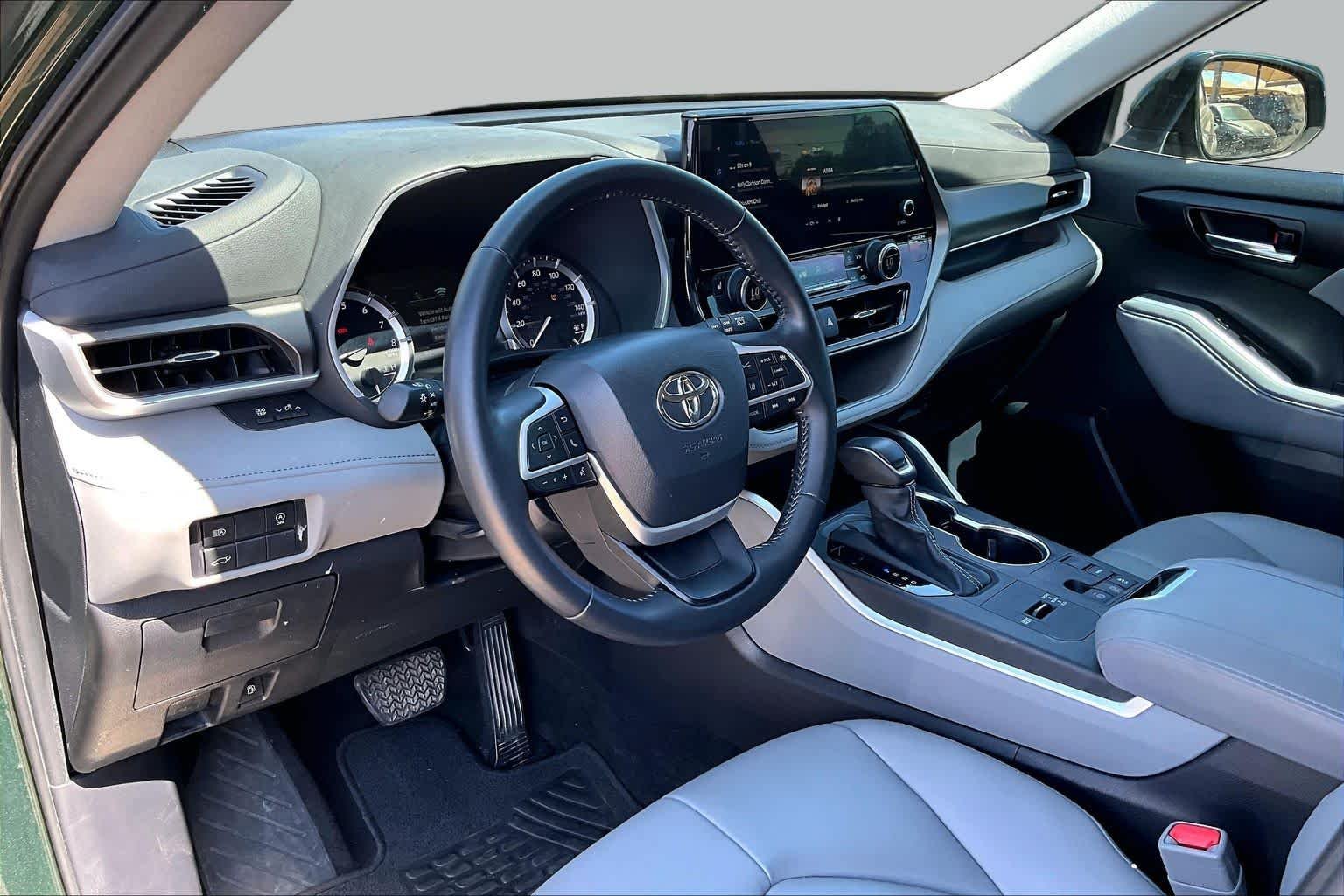 Used 2024 Cypress Toyota XLE image 18