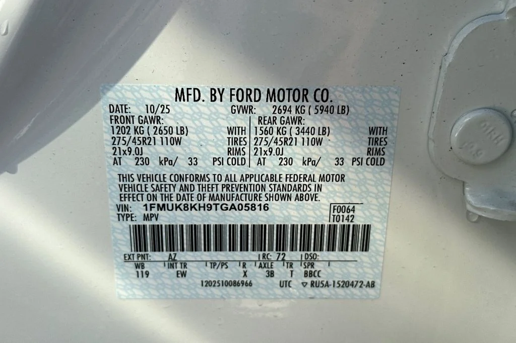 New 2026 White Metallic Ford ST-Line image 29