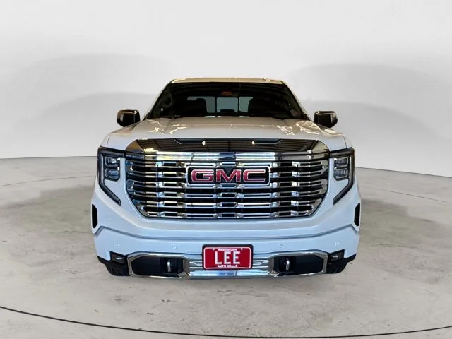 Used 2023 White GMC Denali image 9