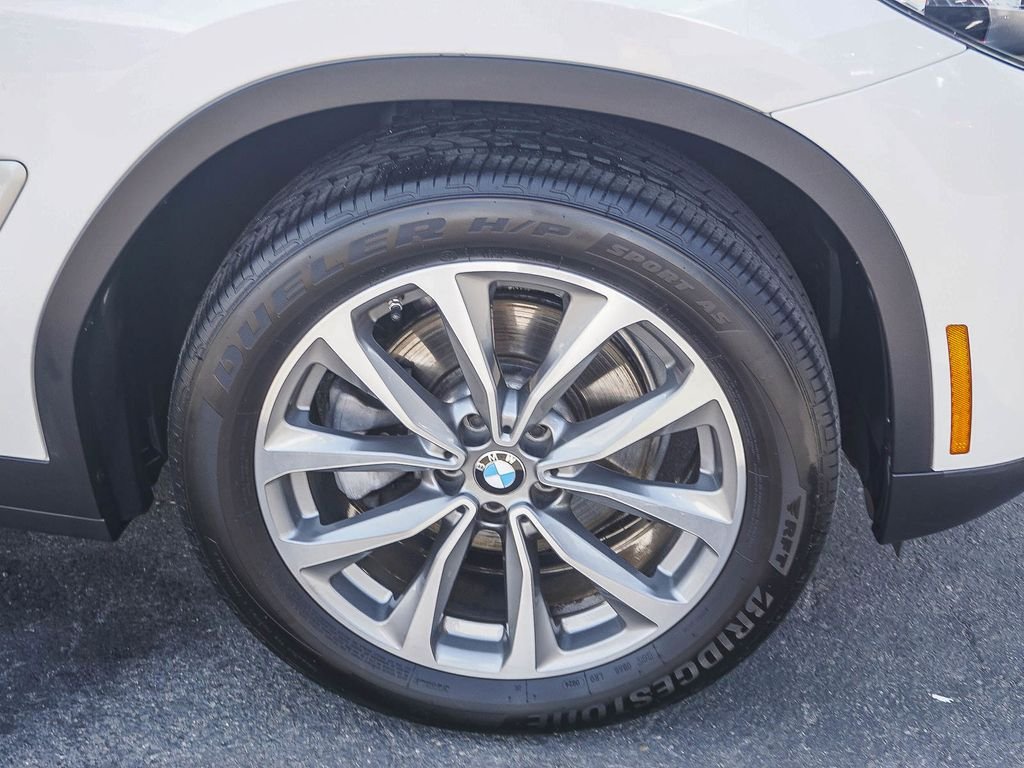 Used 2019 White BMW sDrive30i image 9