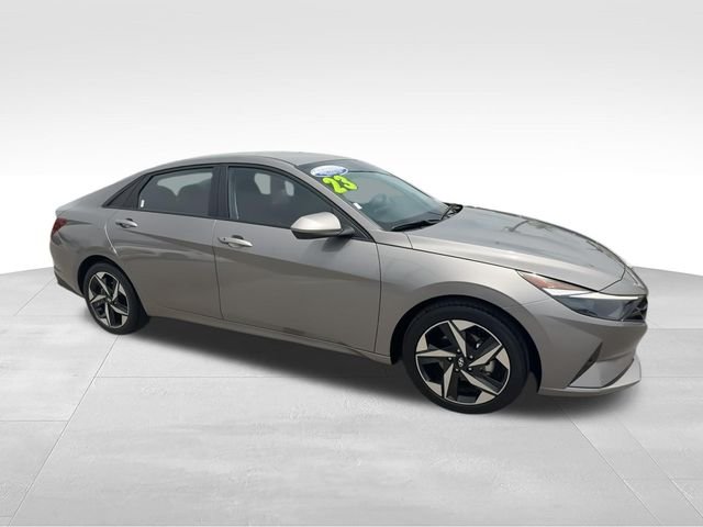 Used 2023 Silver Hyundai SEL image 2