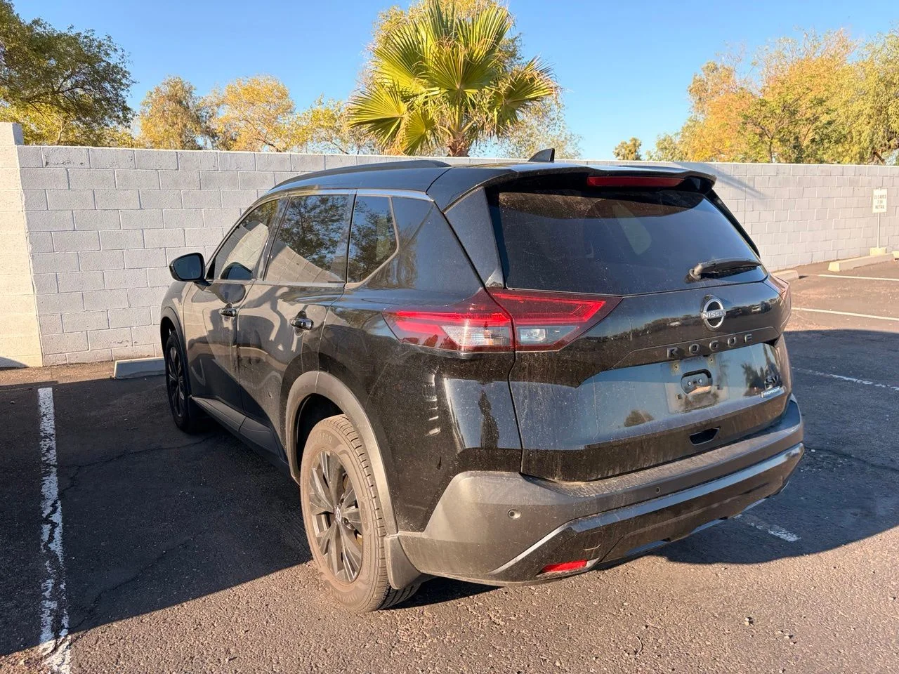 Used 2023 Super Black Nissan SV image 6