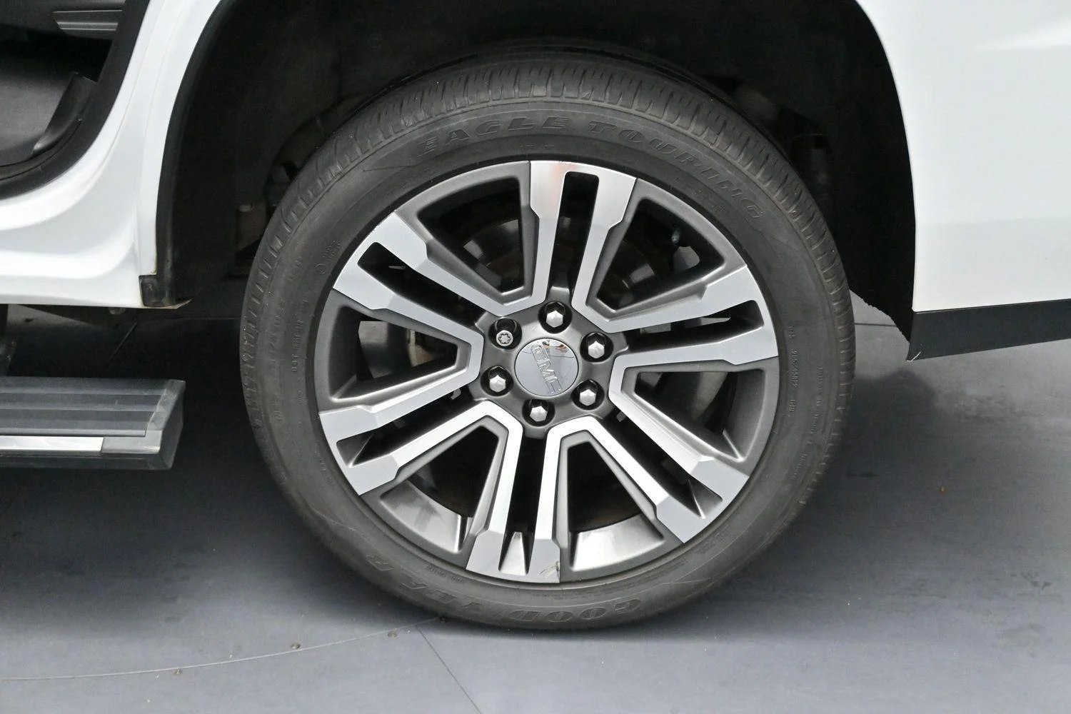 Used 2020 Summit White GMC Denali image 45