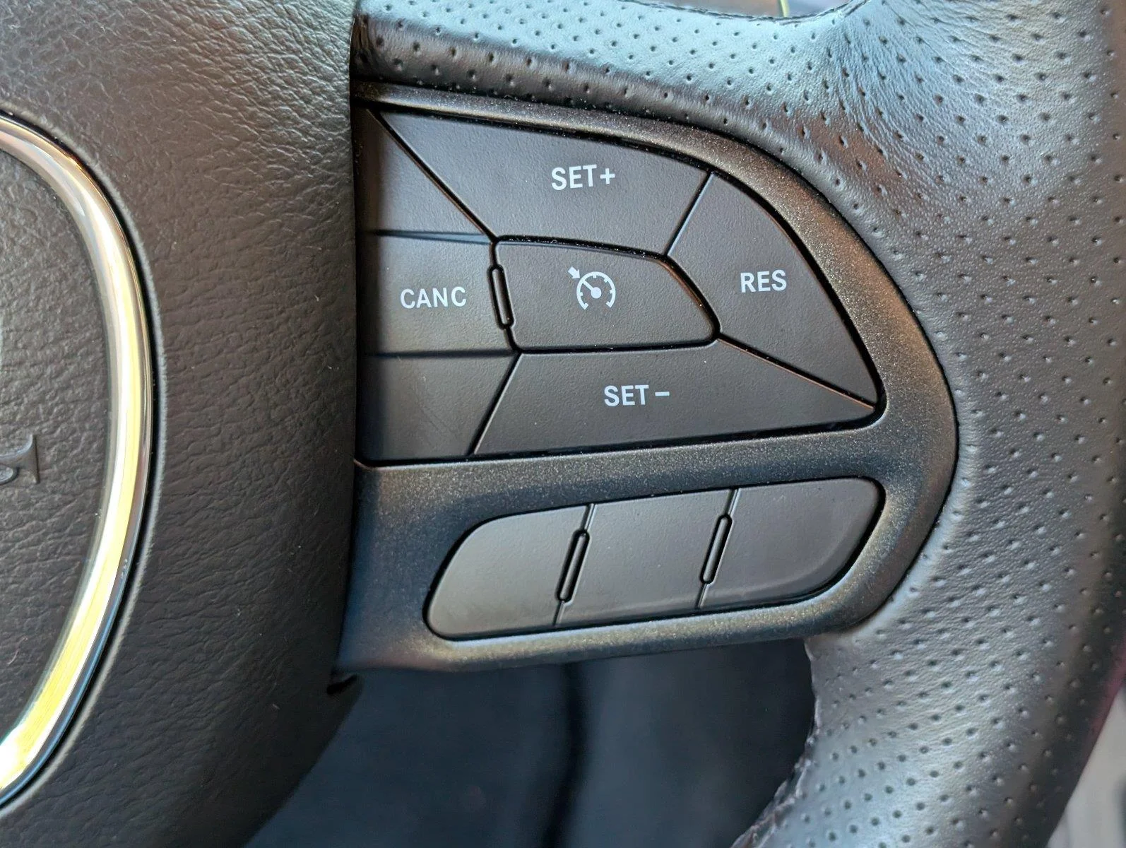 Used 2023 Destroyer Gray Clearcoat Dodge R/T image 30