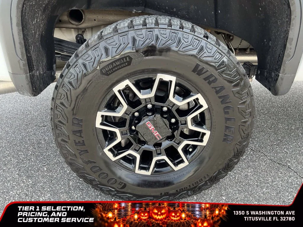 Used 2024 Summit White GMC AT4X image 14