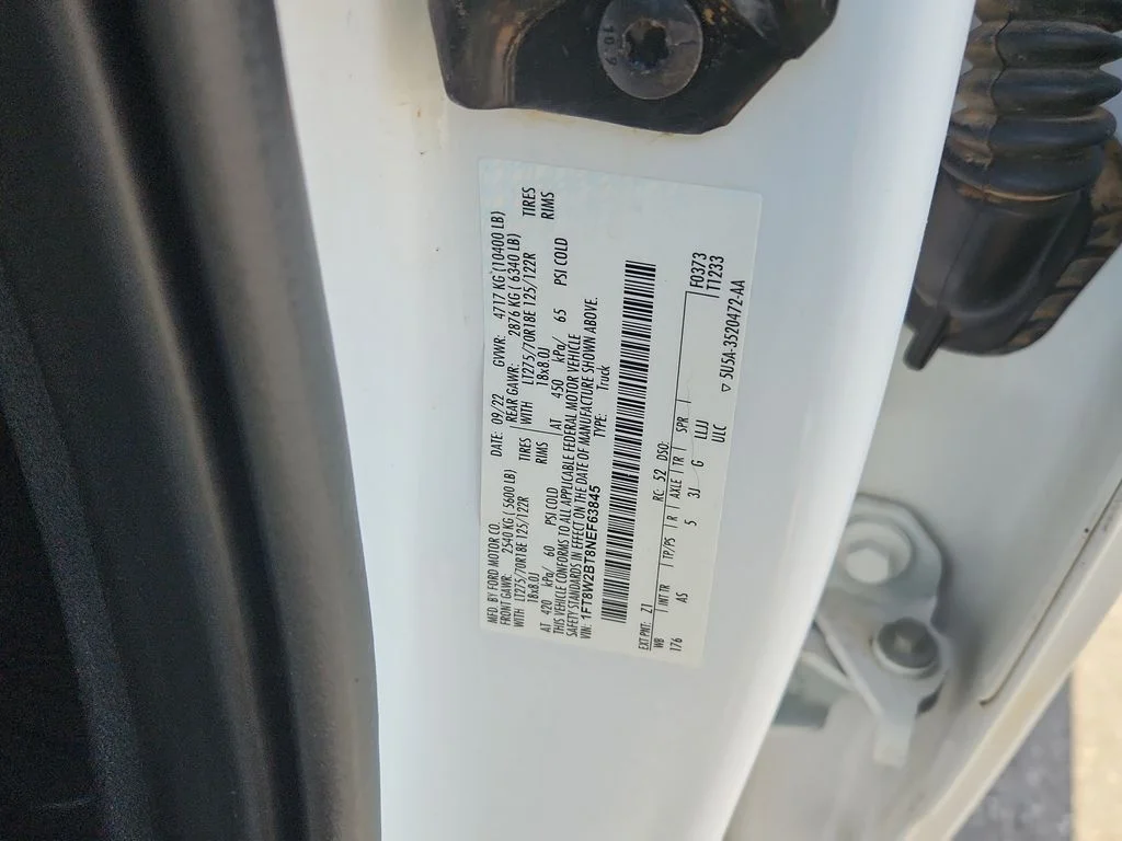 Used 2022 White Ford XL image 18