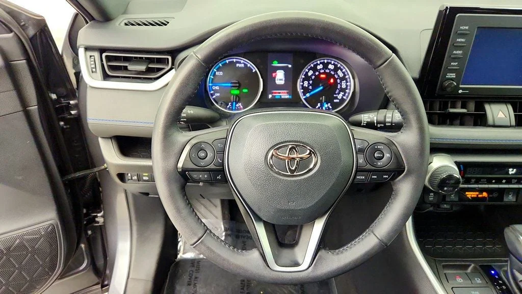 Used 2022 Magnetic Gray Metallic Toyota Hybrid SE AWD w/ Weather Pkg, Moonroof & Power Liftgate image 13