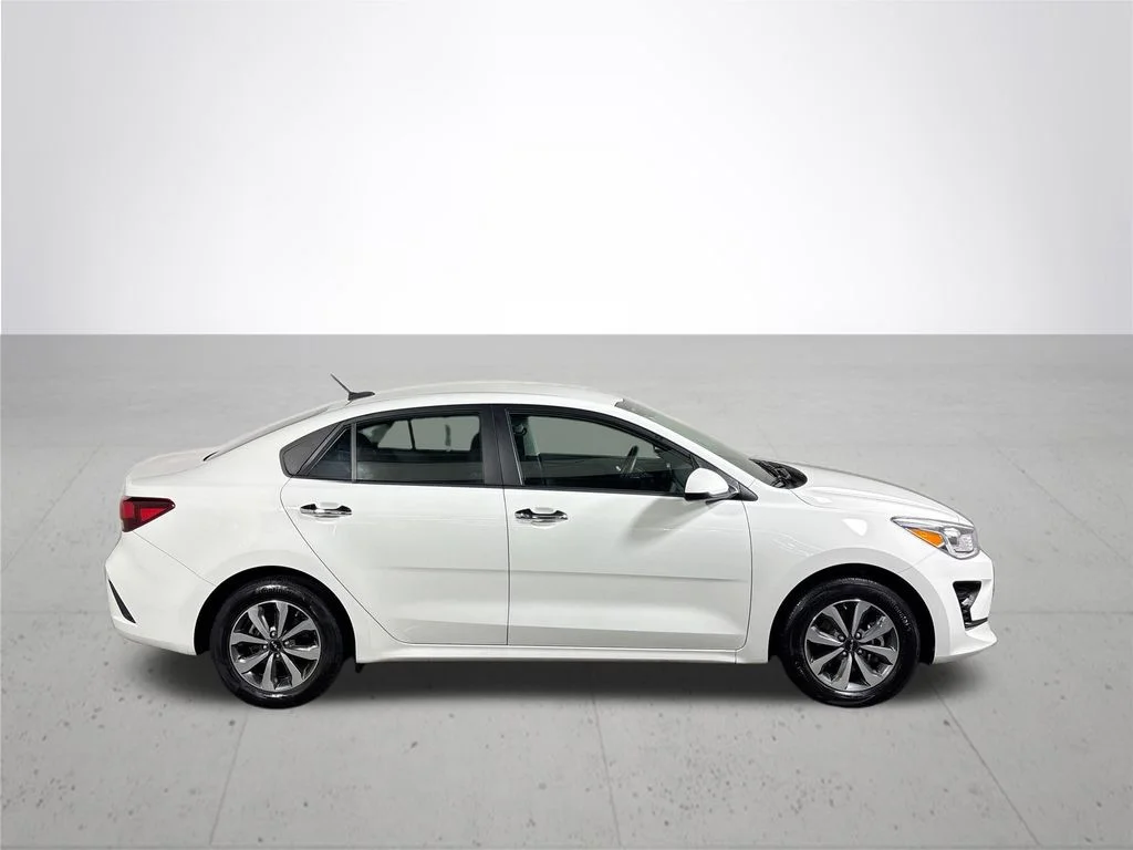 Used 2023 White Kia S image 5