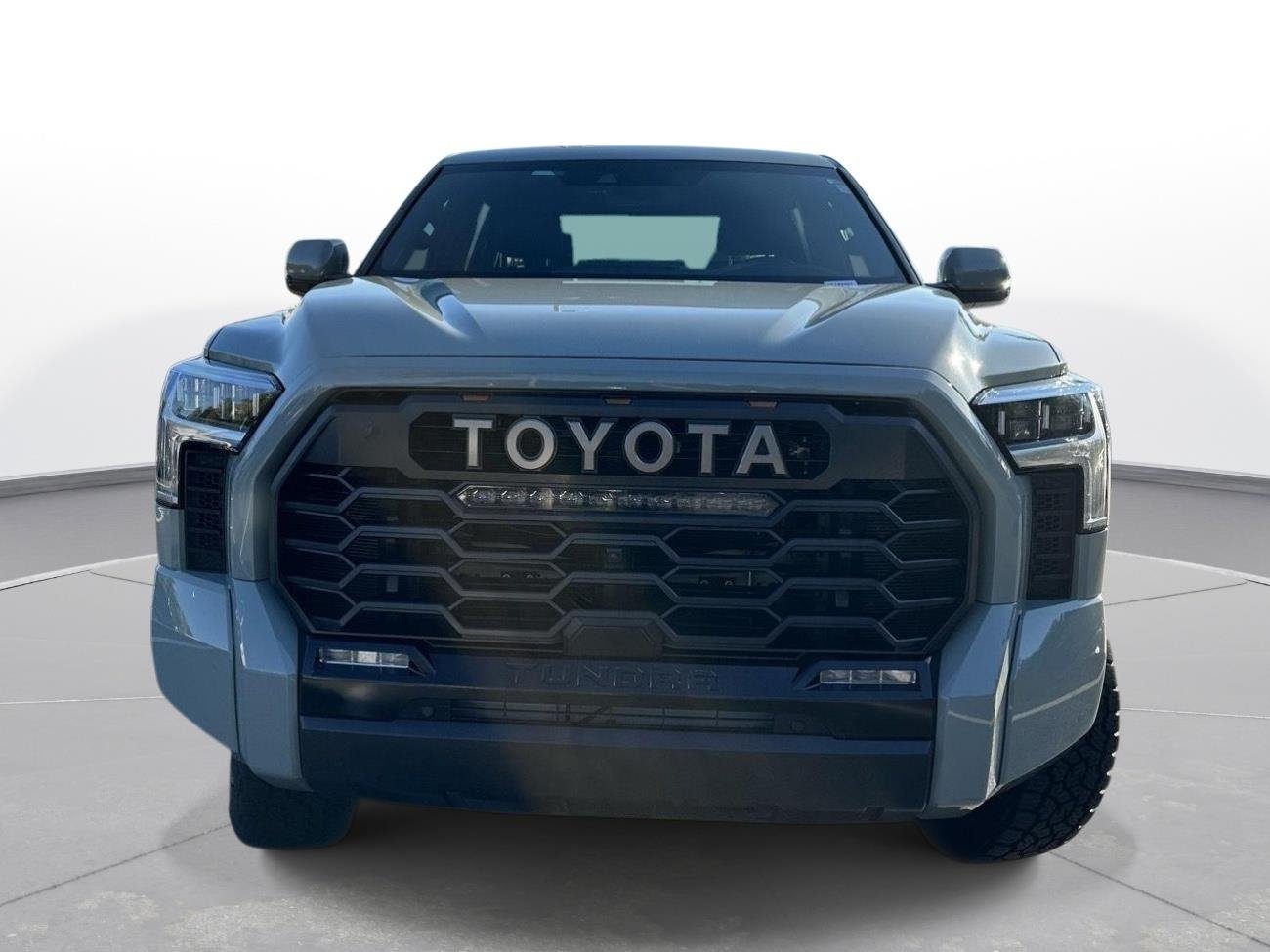 Used 2024 Lunar Rock Toyota Platinum image 3
