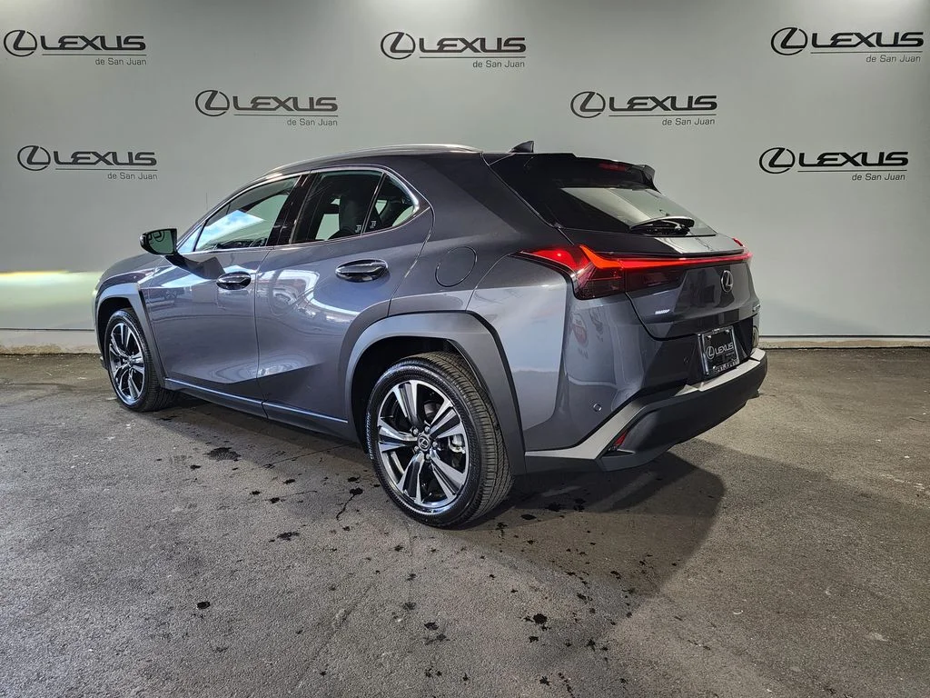 New 2026  Lexus 300h image 8