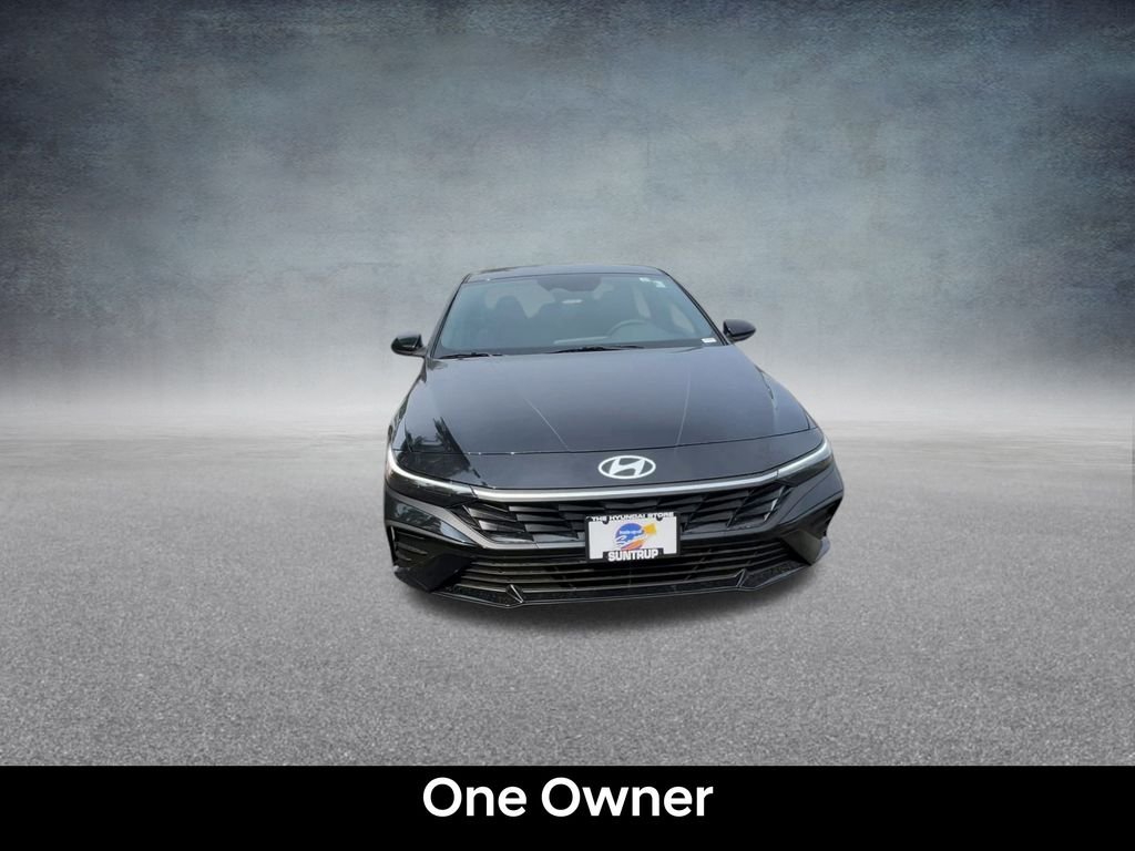 Certified Used 2025 Abyss Black Hyundai SEL Sport image 6