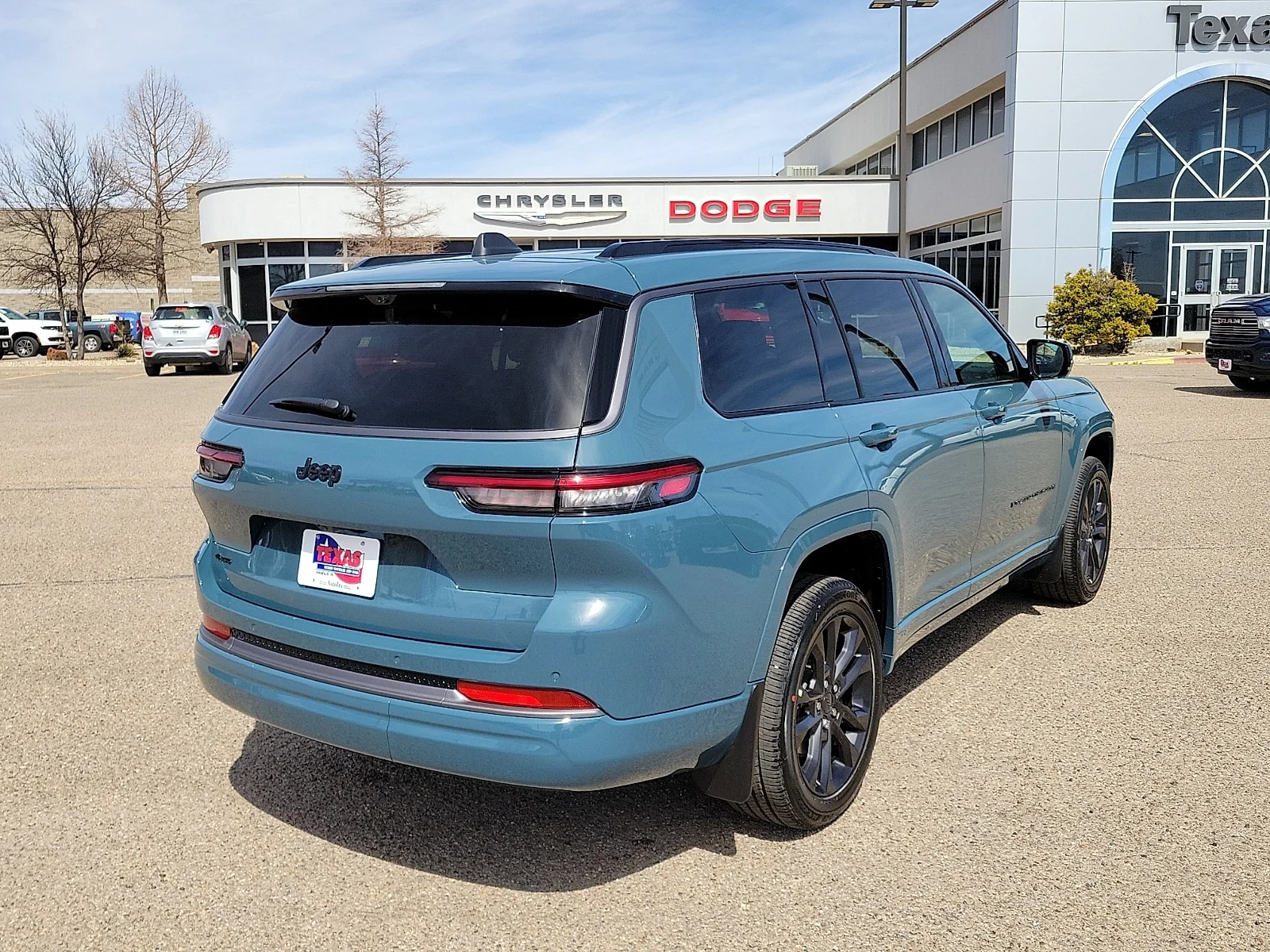 New 2026 PB5 Steel Blue Jeep L LIMITED RESERVE 4X4 image 4