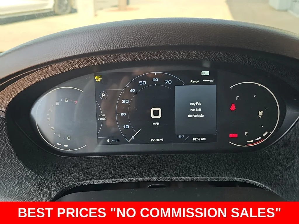 Used 2025 White Ram Base image 18