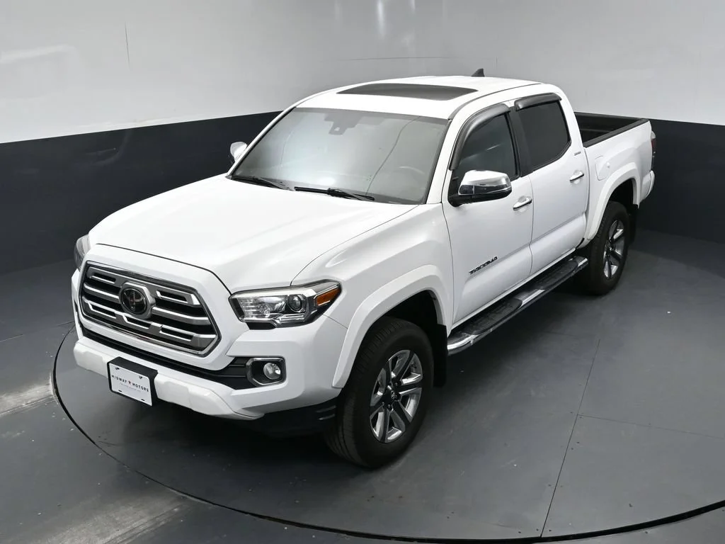 Used 2018 Super White Toyota Limited image 34