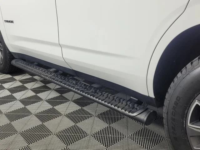 Used 2023 Summit White Chevrolet Z71 image 20
